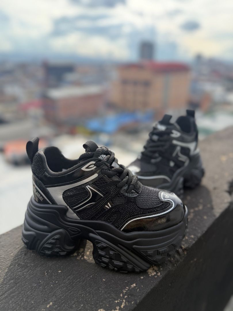 Tenis platform lines