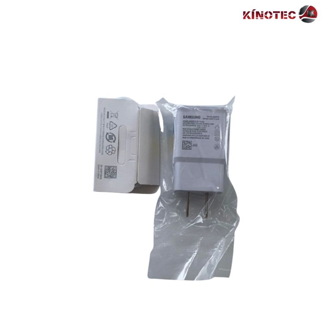 Cargador Original en Bolsa – V8