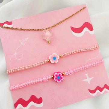 Imagen del producto SET COLLAR Y MANILLAS ROSA