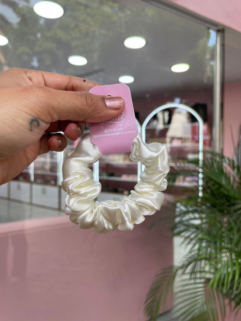 MOÑAS SATIN PEQUEÑA