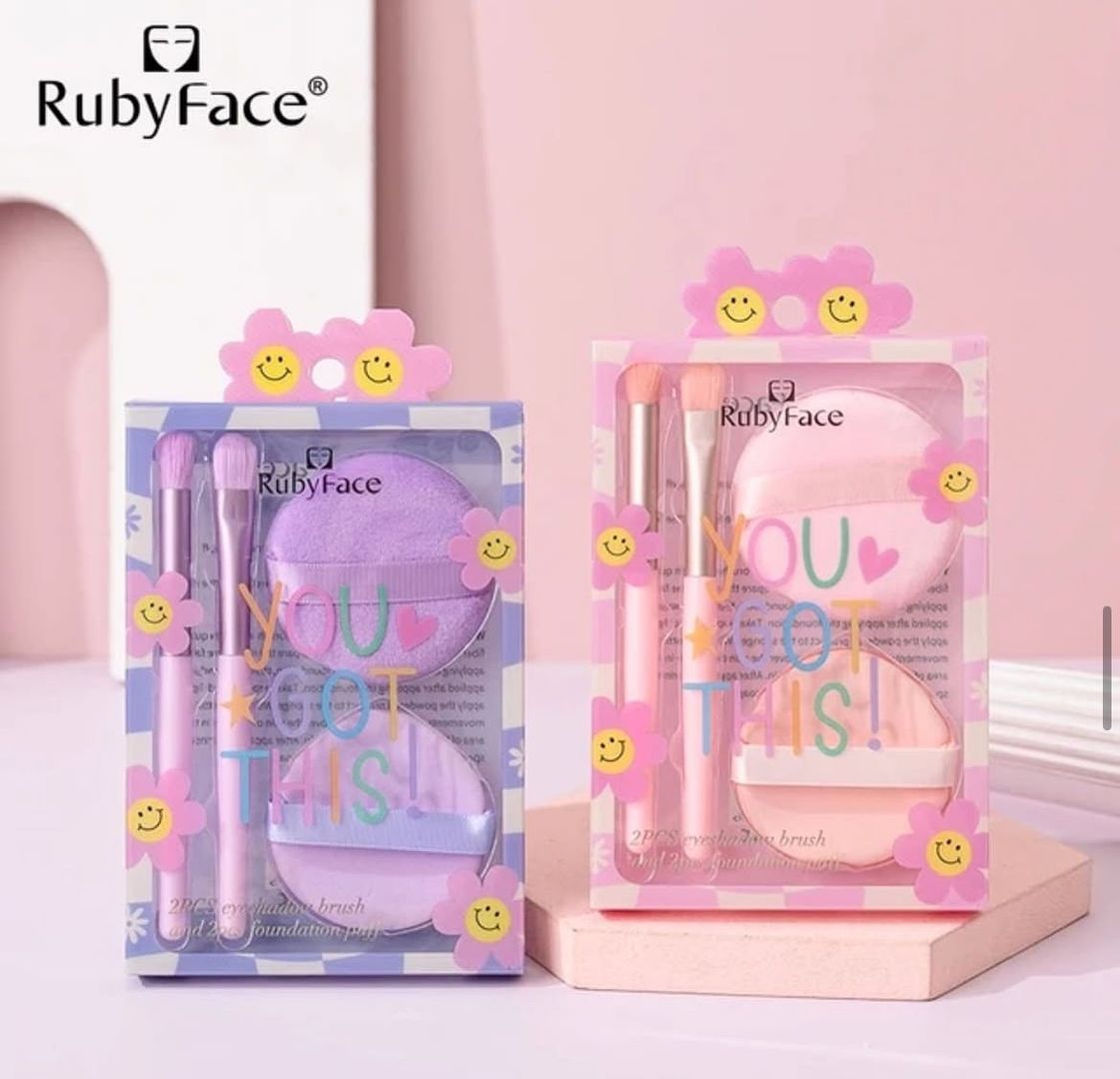 SET DE BROCHAS Y ESPONJAS DE MAQUILLAJE RUBY FACE 
