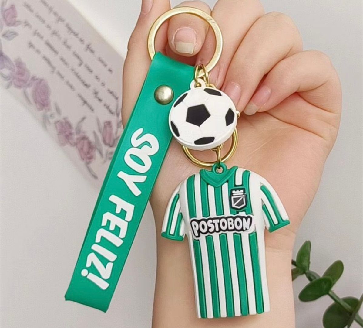 Llavero de nacional y Medellín 