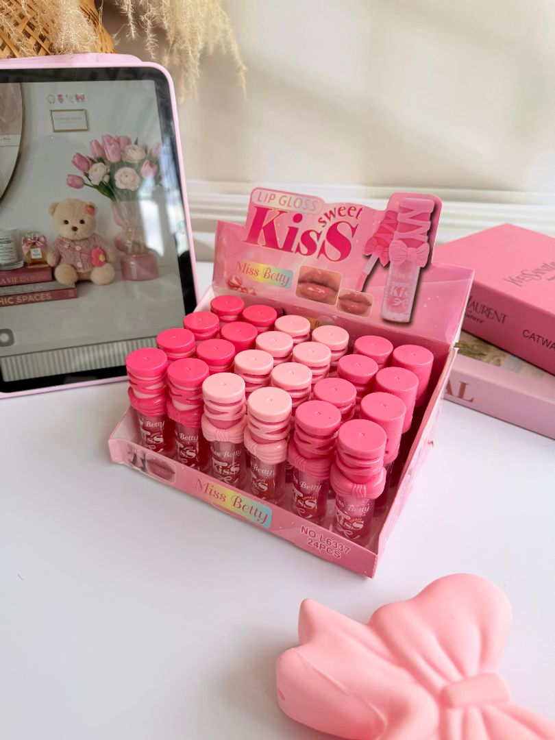 GLOSS KISS BETTY