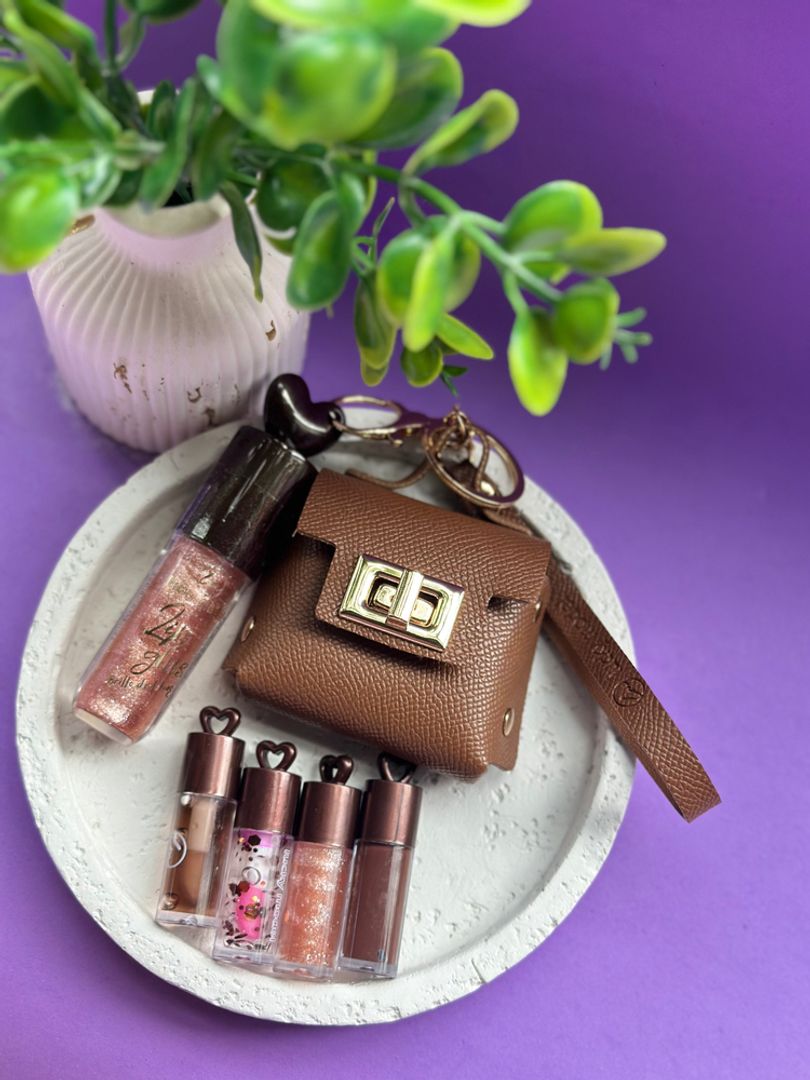 LIP GLOSS CON LLAVERO BOLSITO ML8268