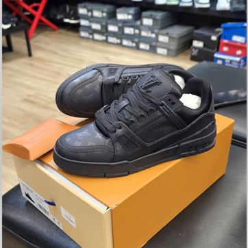 LV trainer black monochrome - imagen 1