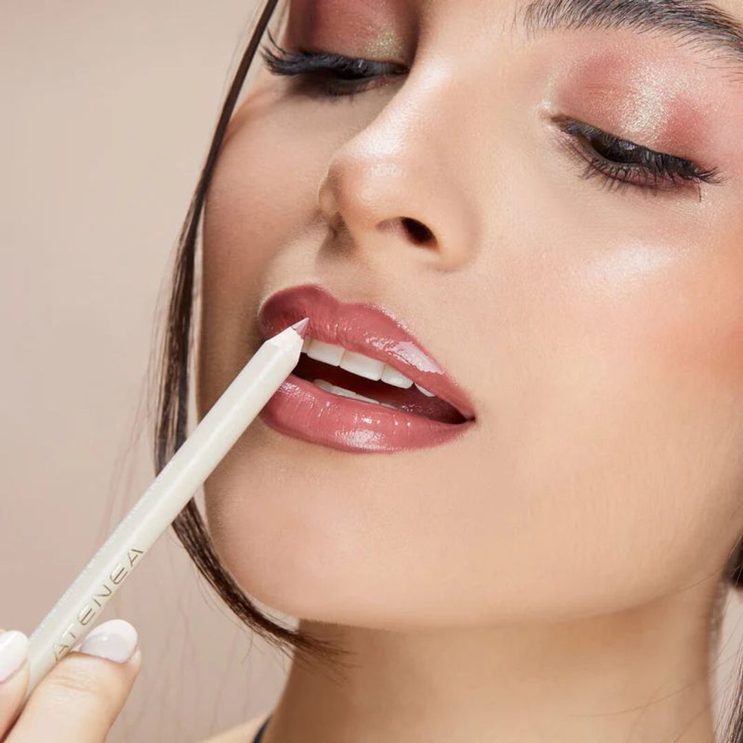 LAPIZ DE LABIOS  ATENEA