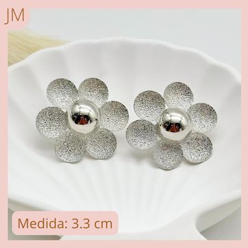 Imagen del producto Aretes Flores Plateadas 