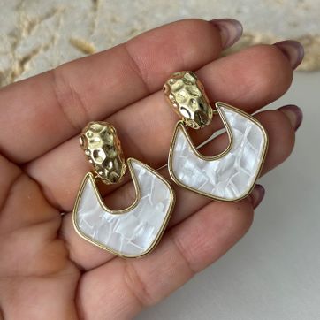 Imagen del producto Arete nácar figura 