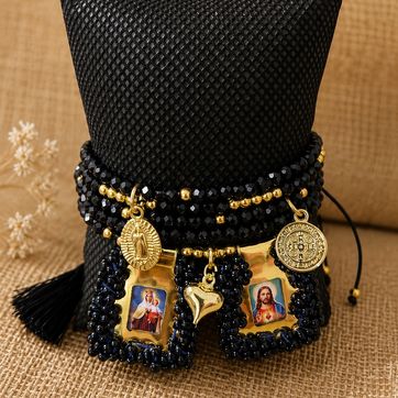 Pulsera múltiple con escapulario - imagen 1