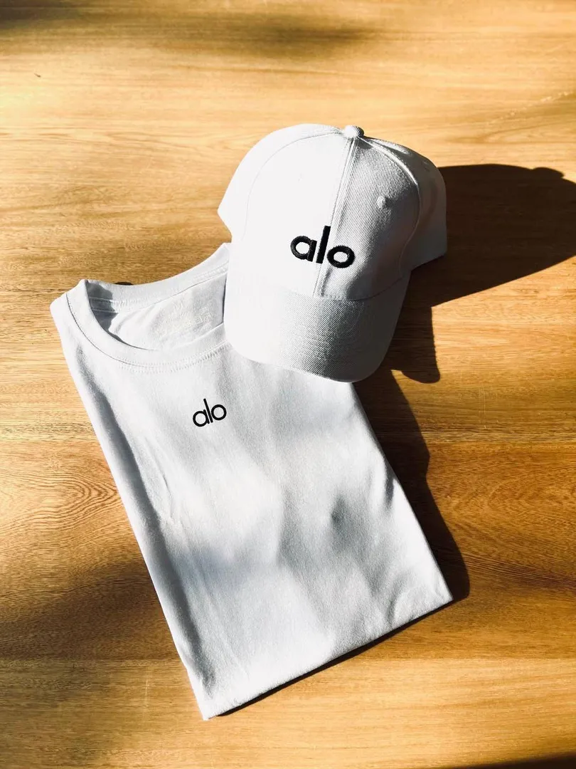 DUO DE CAMISETA + GORRA BORDADA