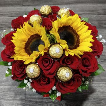 caja de rosas, girasoles y 6 chocolates ferrero - imagen 1