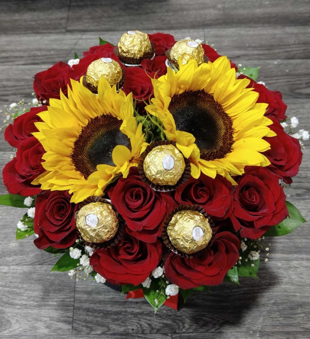caja de rosas, girasoles y 6 chocolates ferrero