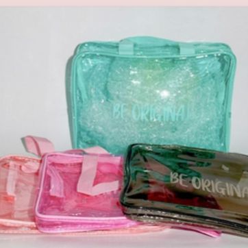 Imagen del producto 747A- COSMETIQUERA GRANDE EN VINILO PASTEL