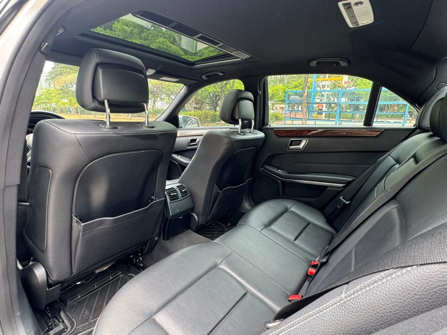MERCEDES BENZ E200 TURBO CGI 2014