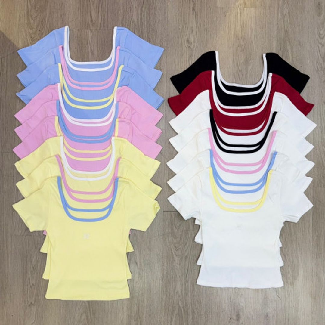 Blusa Cuello Cuadrado Con Contraste