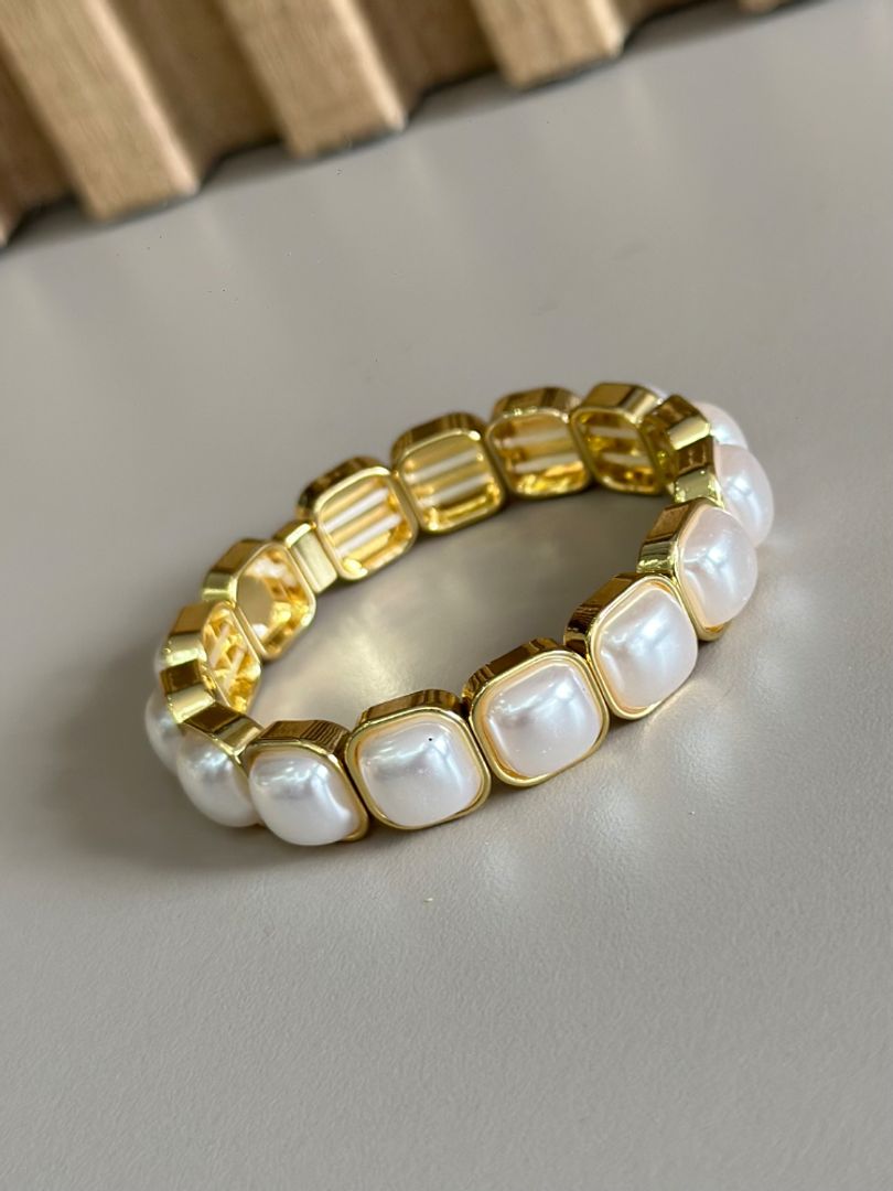 Pulsera perlas cuadros 