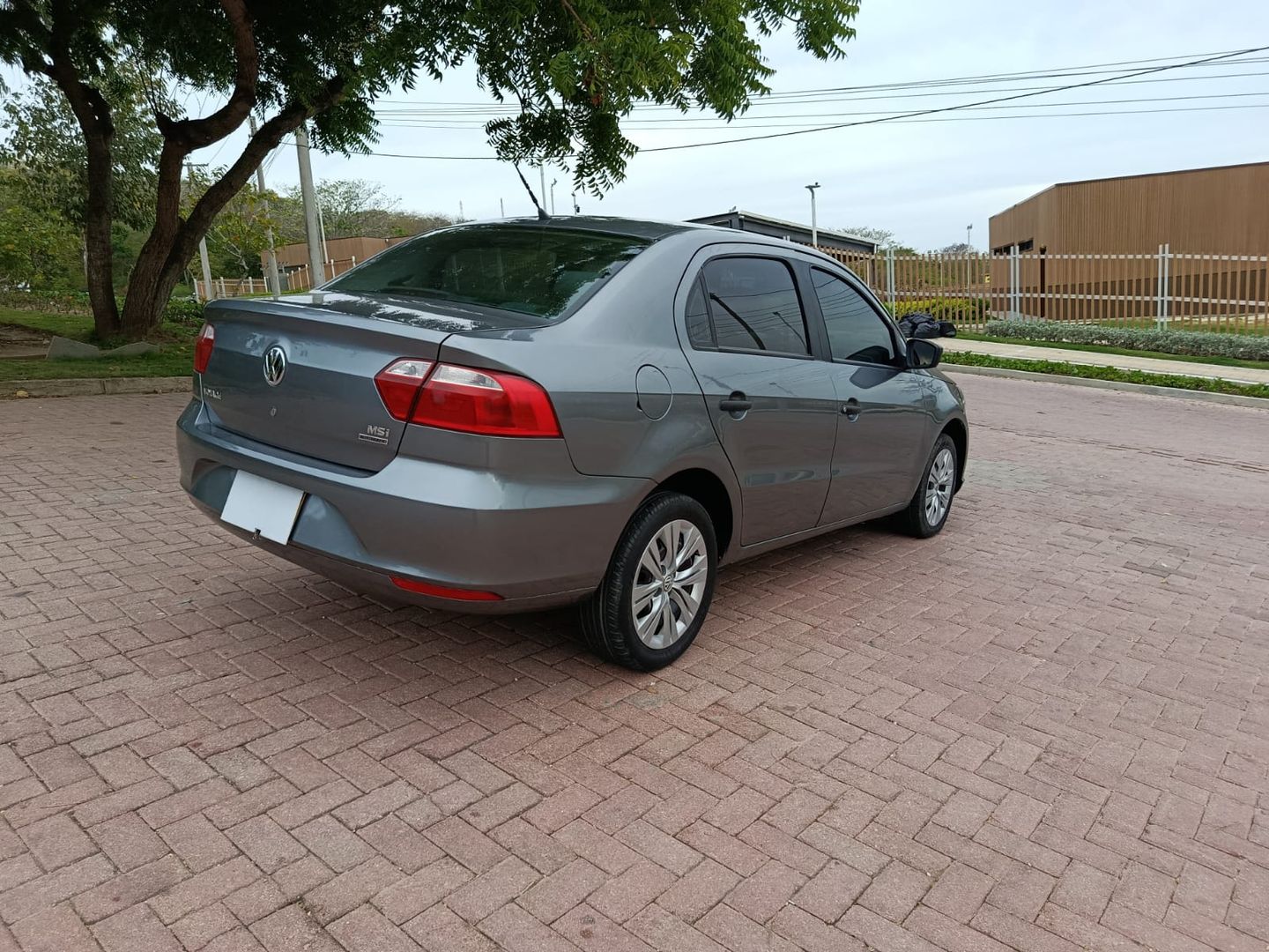 VOLKWAGEN VOYAGE AUT 2020