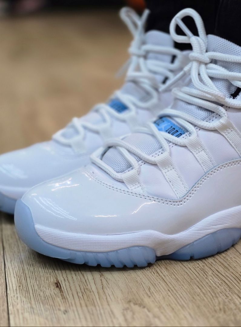 Air Jordan 11 Retro Legend blue