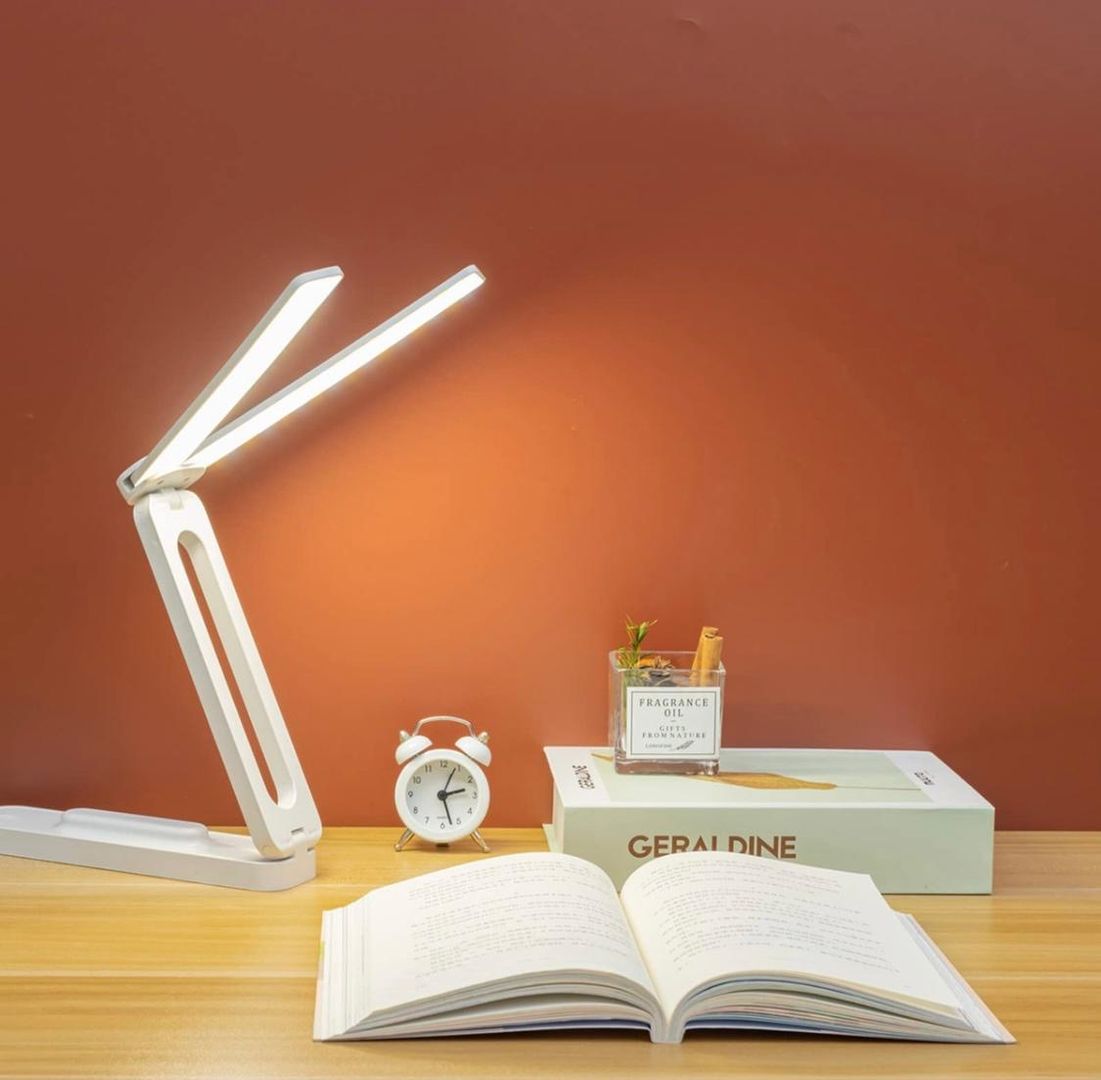Lámpara de escritorio LED plegable