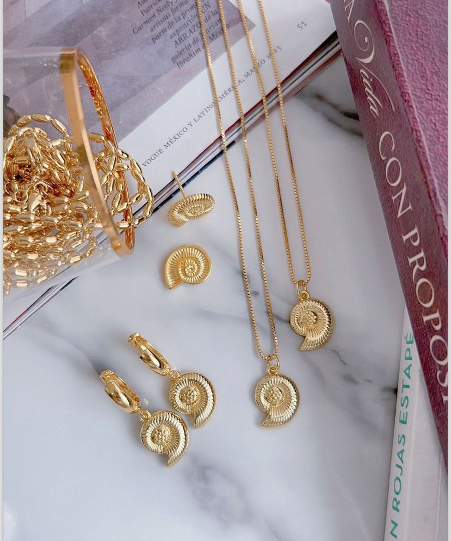 COLLAR + ARETES CARACOL