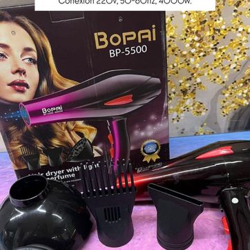 Imagen del producto Secador de cabello con accesorios