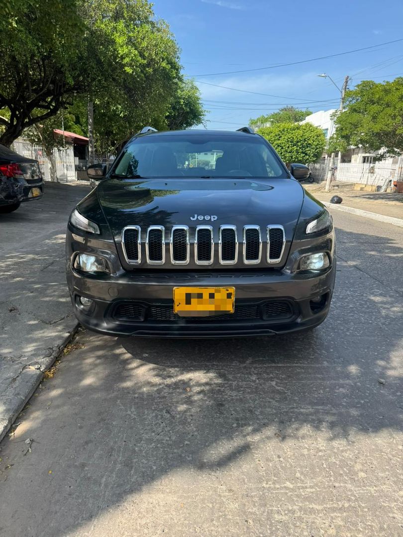 JEEP CHEROKEE 3.2L AUT 4X4 2015 LONGITUDE