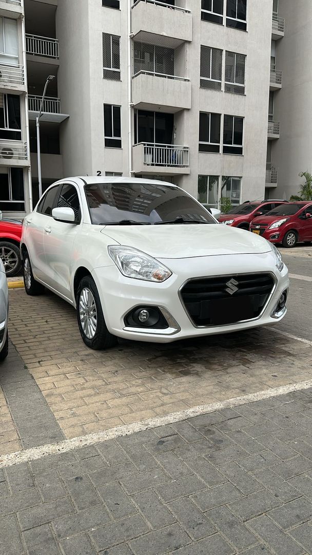 SUZUKI SWIFT 1.2L AUT SEDAN