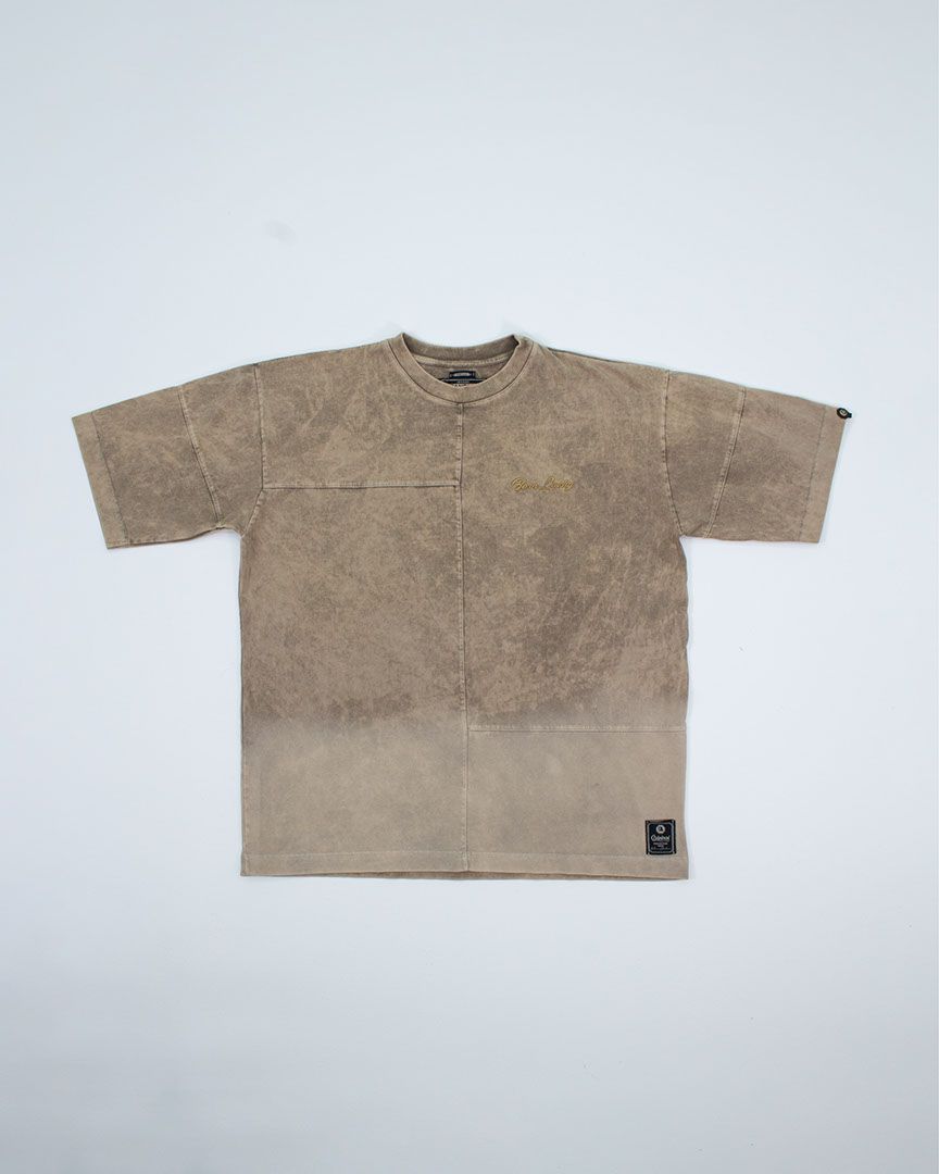 camiseta APT acidwash beige y negra 