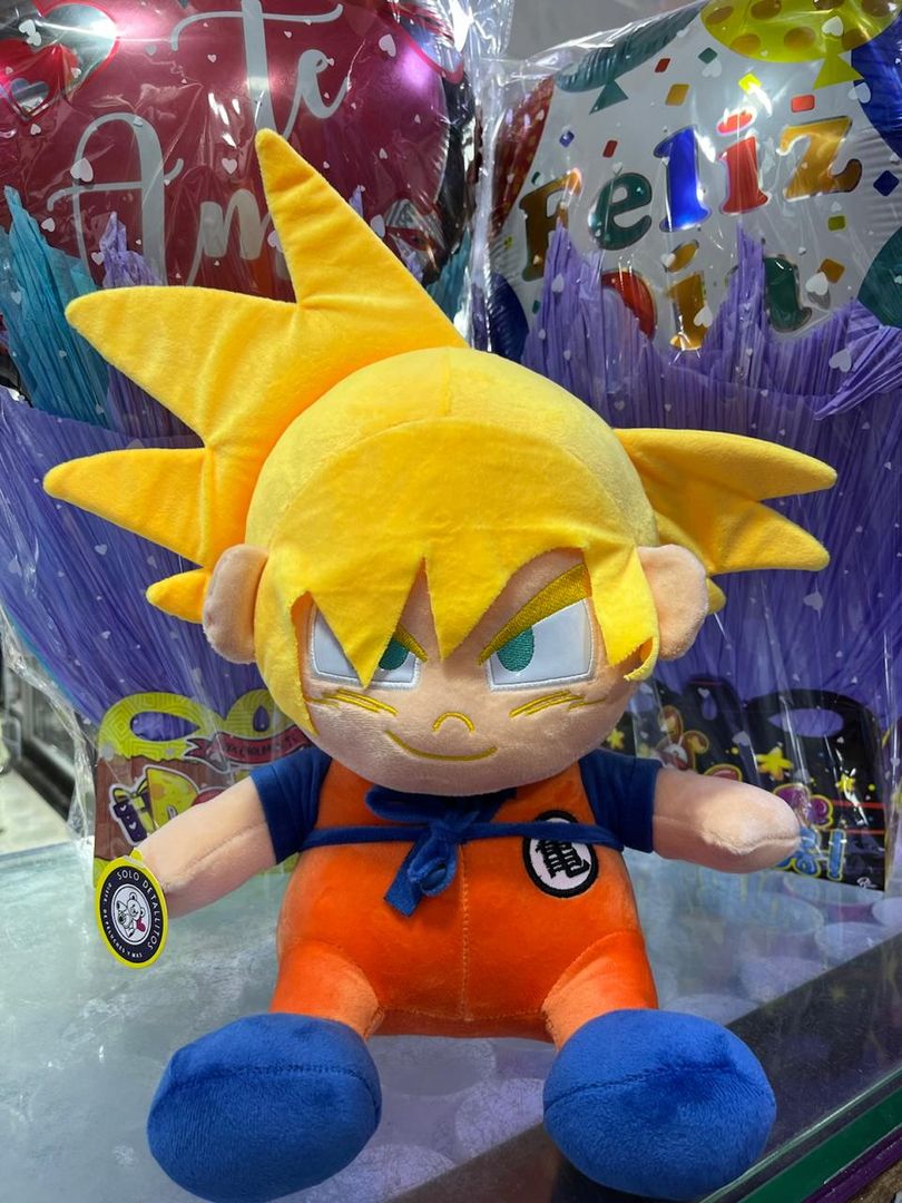 GOKU PELO AMARILLO 30CM
