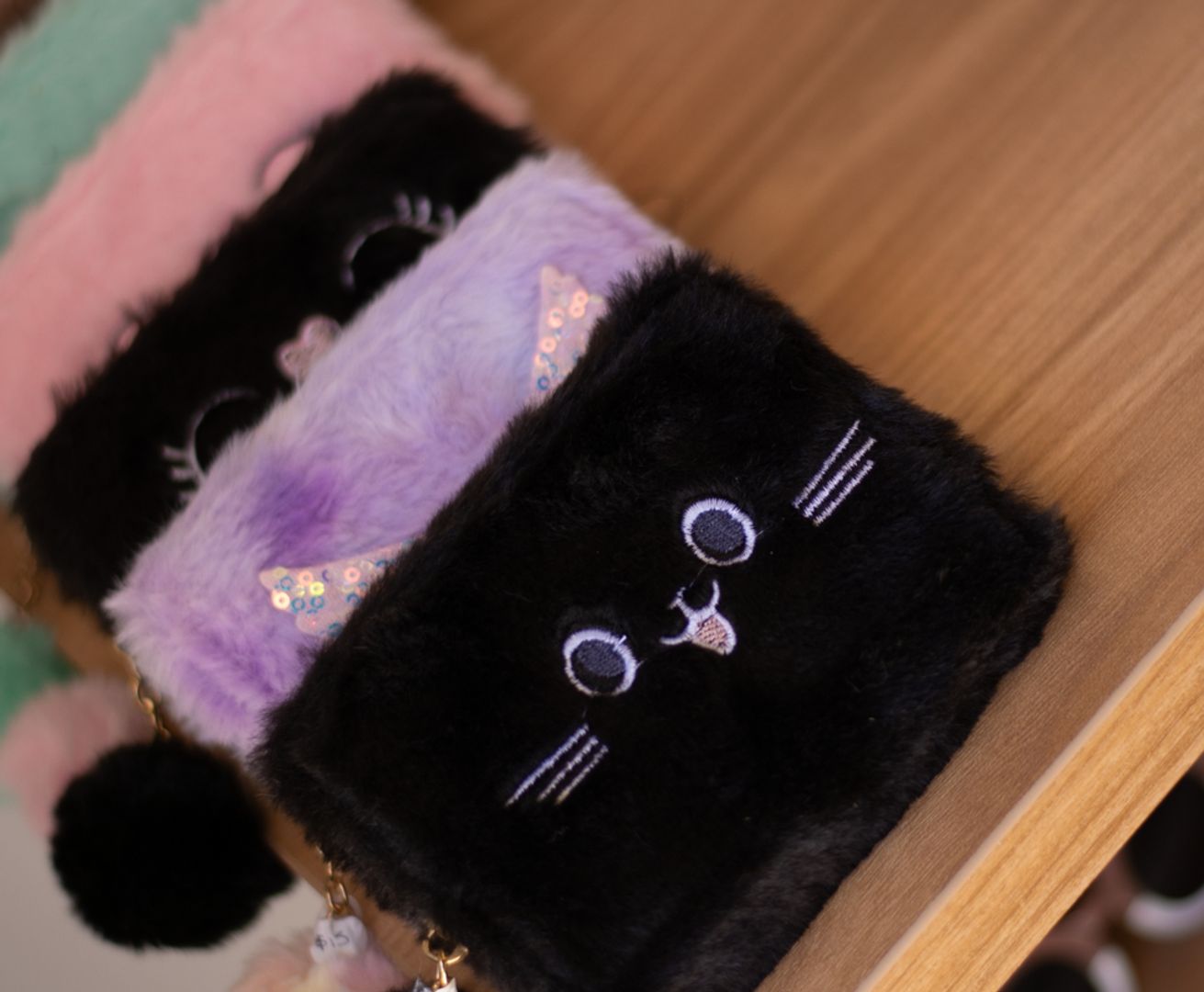 BILLETERA PELUDA PEQUEÑA 