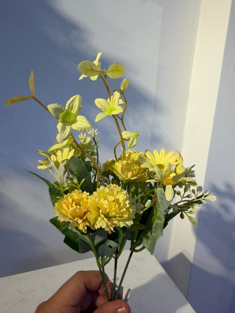 FOLLAJE CON FLOR X 5 AMARILLO