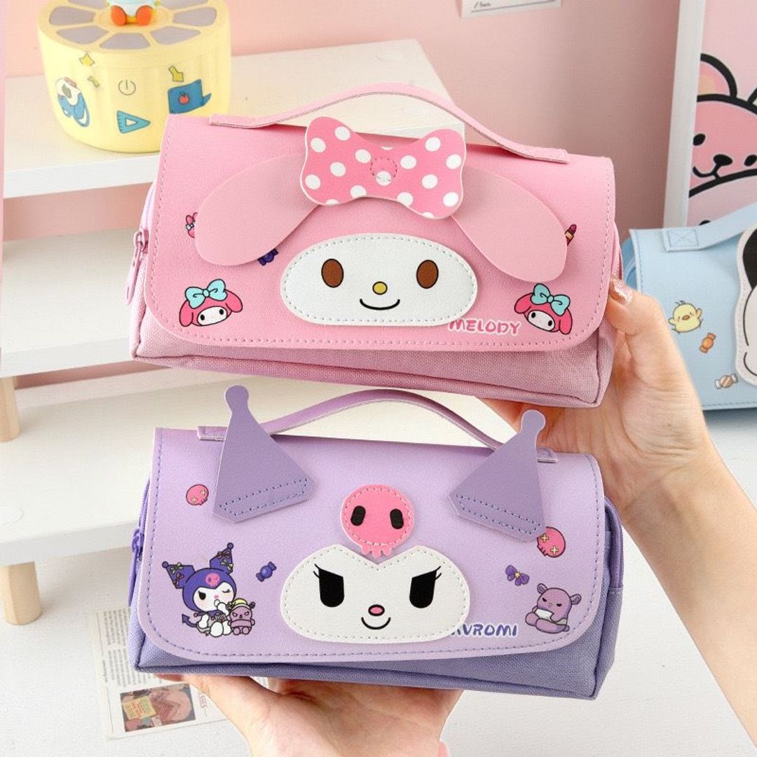 Cartuchera Sanrio tipo cuero 