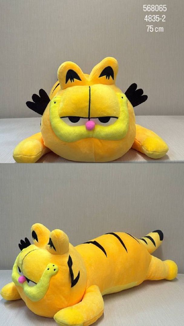 GARFIELD ACOSTADO 75 CM