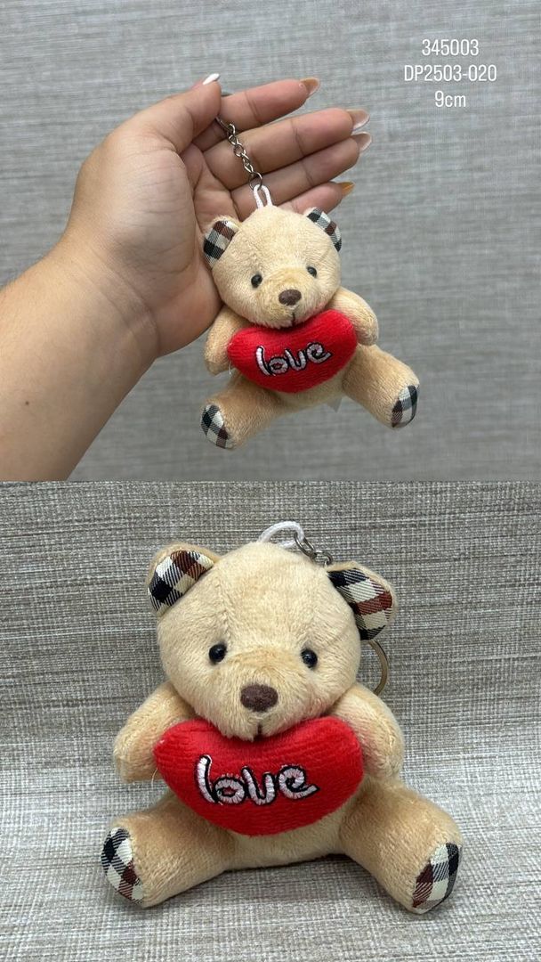 LLAVERO DE OSITO CON CORAZON SURTIDO