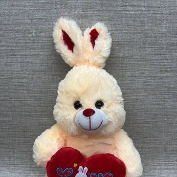 Imagen del producto CONEJO CON CORAZÓN ROJO 30 CM