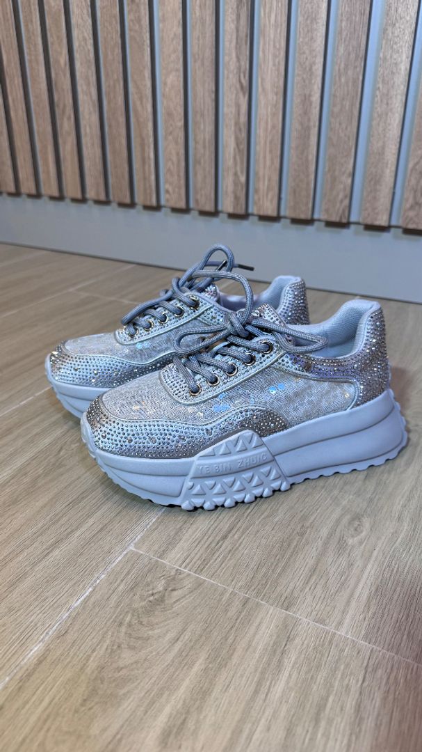 Tenis bajos Vel importado 