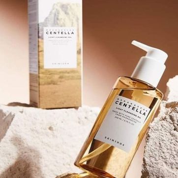 MADAGASCAR CENTELLA LIGTH CLEANSING OIL 200ML SKIN1004 - imagen 1