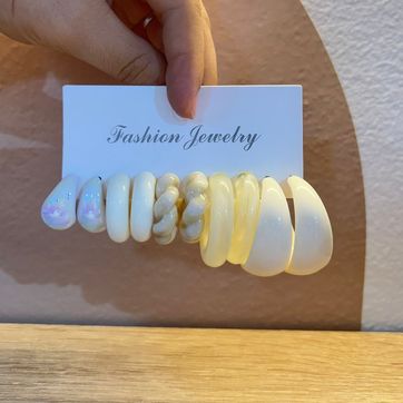 Imagen del producto JUEGO DE ARETES X4