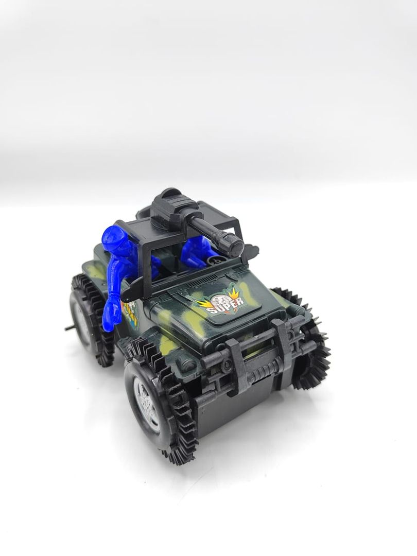 carro militar con mecanismo 