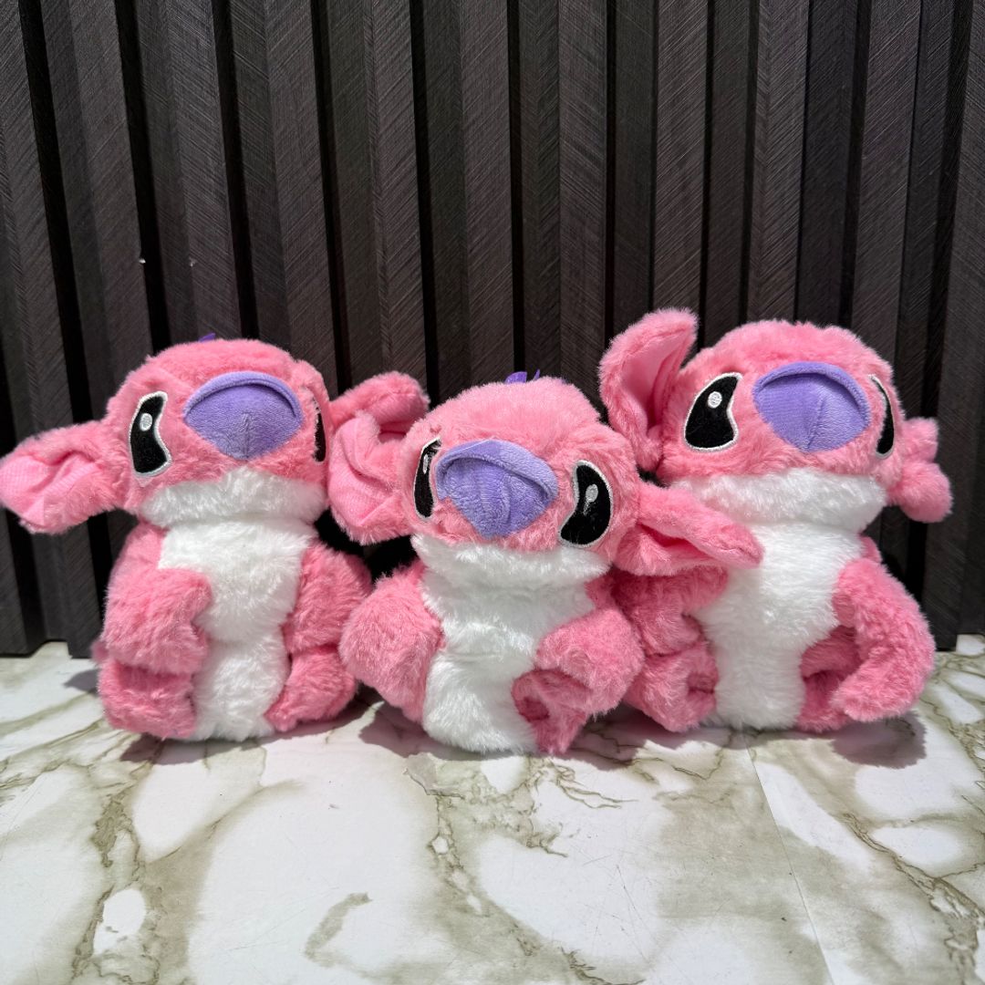 MANILLA STICH Y ANGELA PELUCHE LUZ SONIDO Y MUEVE LA COLITA