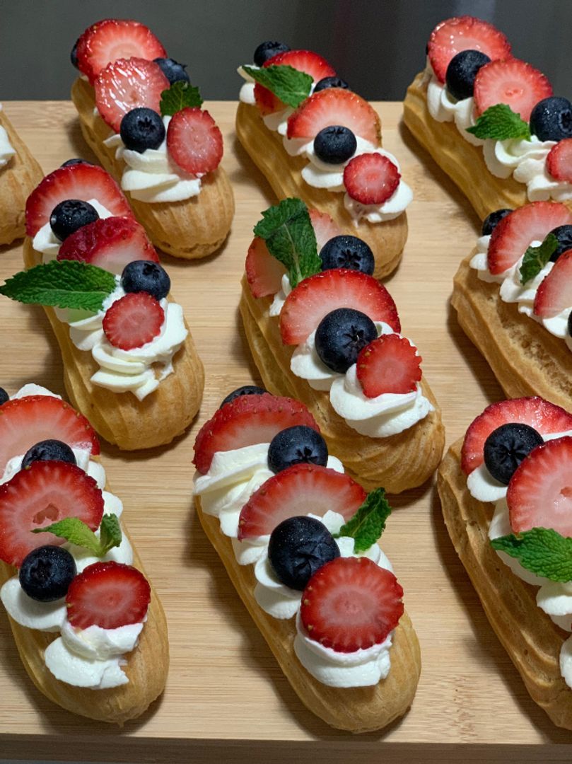ÉCLAIRS