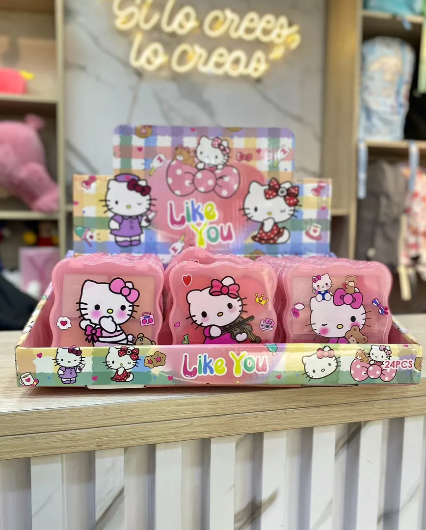 MAQUILLAJE HELLO KITTY 