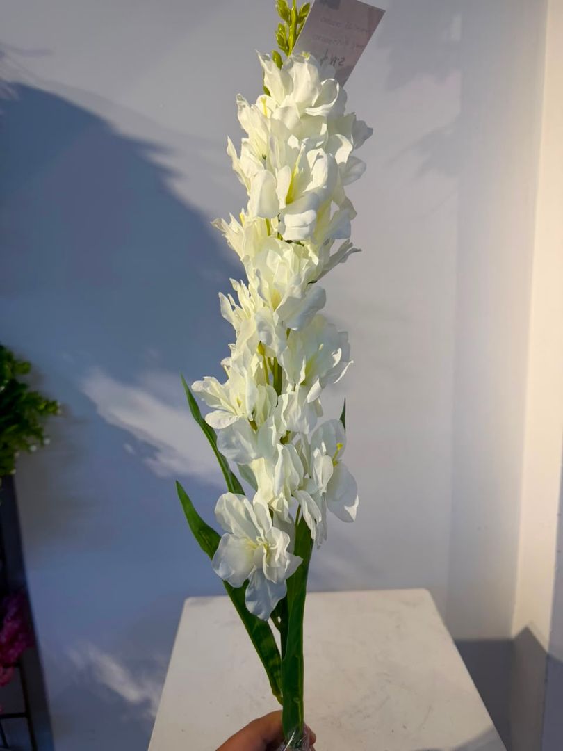 DELFINIO BLANCO EN VARA