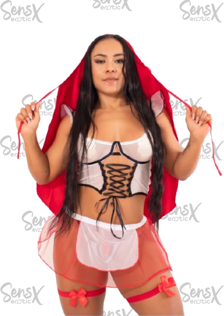 Caperucita Seductora – Inocencia y Atrevimiento en un Solo Diseño