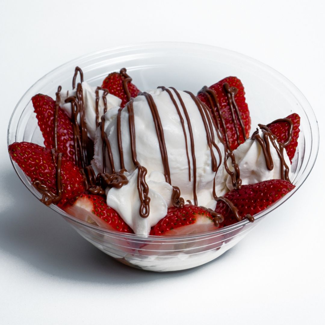 Bowl de fresas con helado