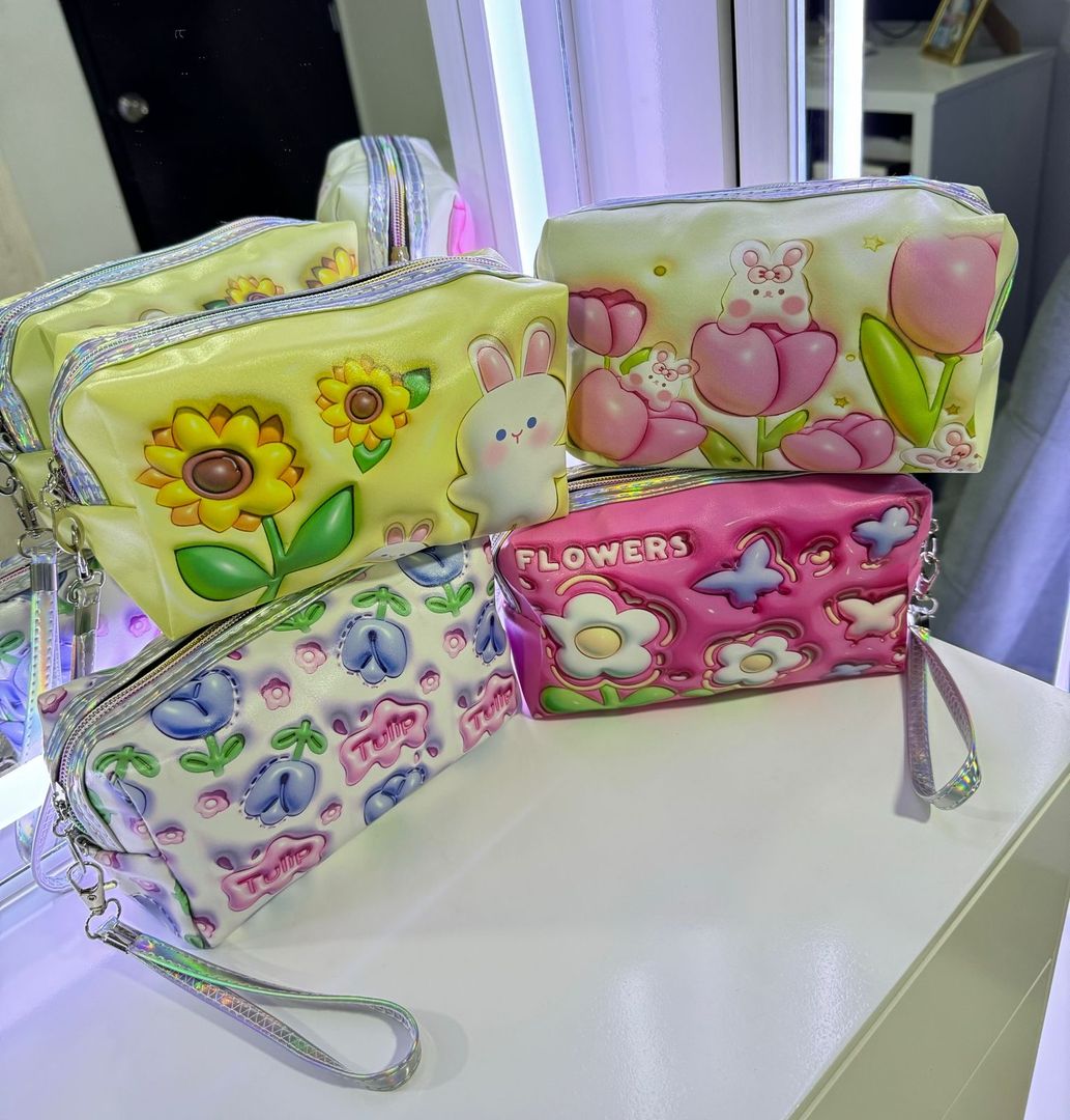 Cosmetiquera kawaii