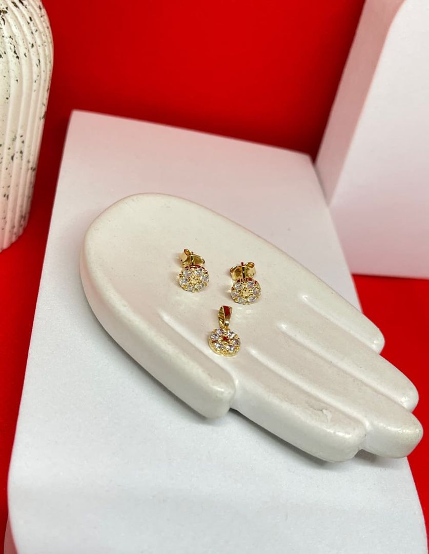 Conjunto flor redonda circonias cristal