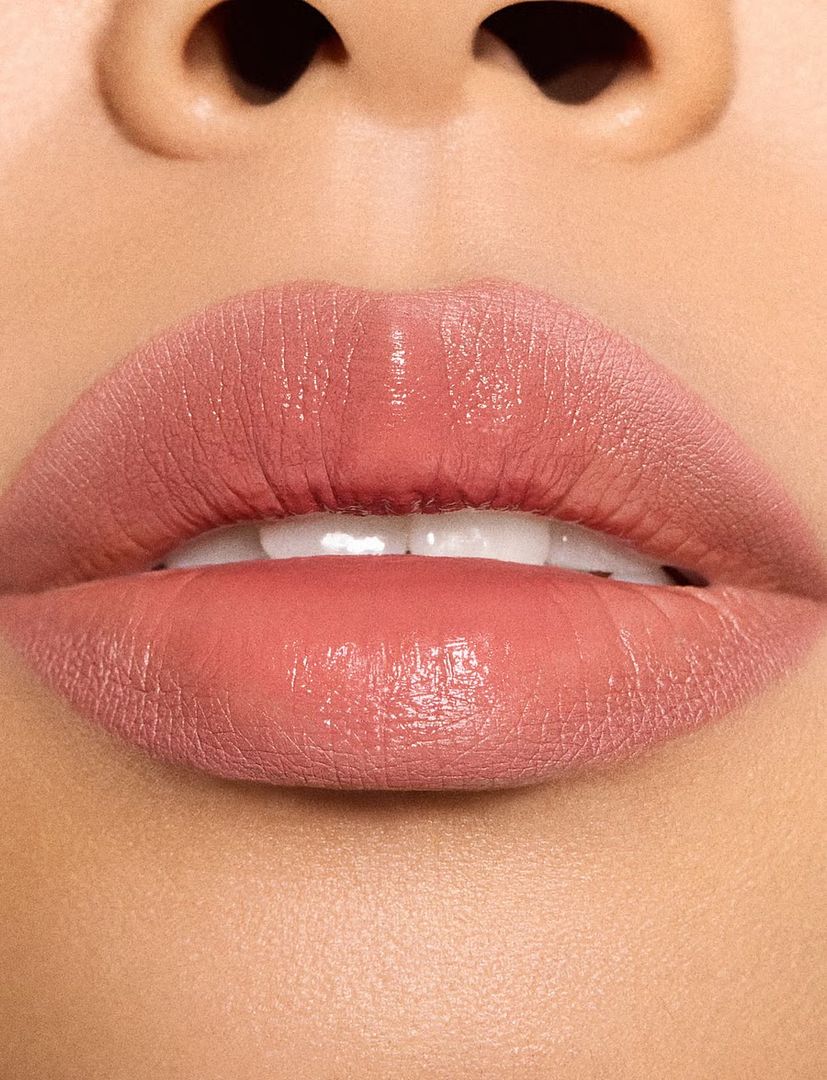 MAC GLOSSY COMFORT LIP COMBO