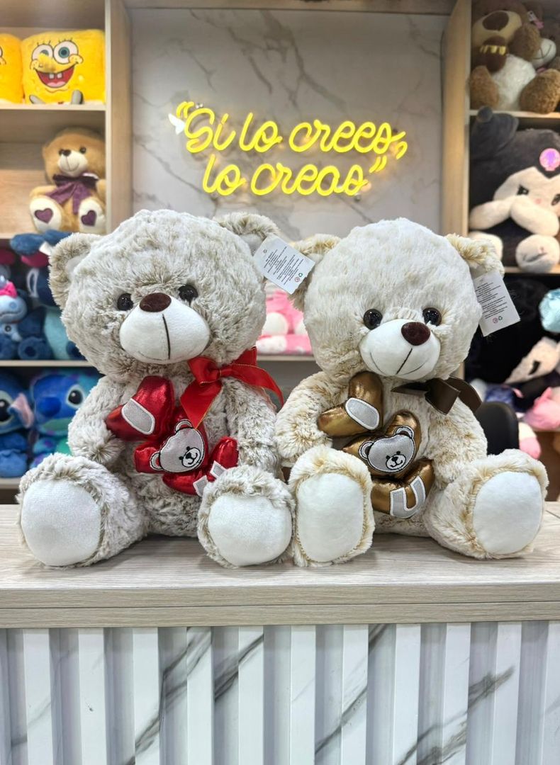 OSO 3 CORAZONES de peluche 27cm