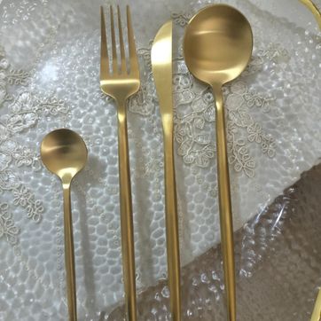 CUBIERTOS DORADOS - imagen 1